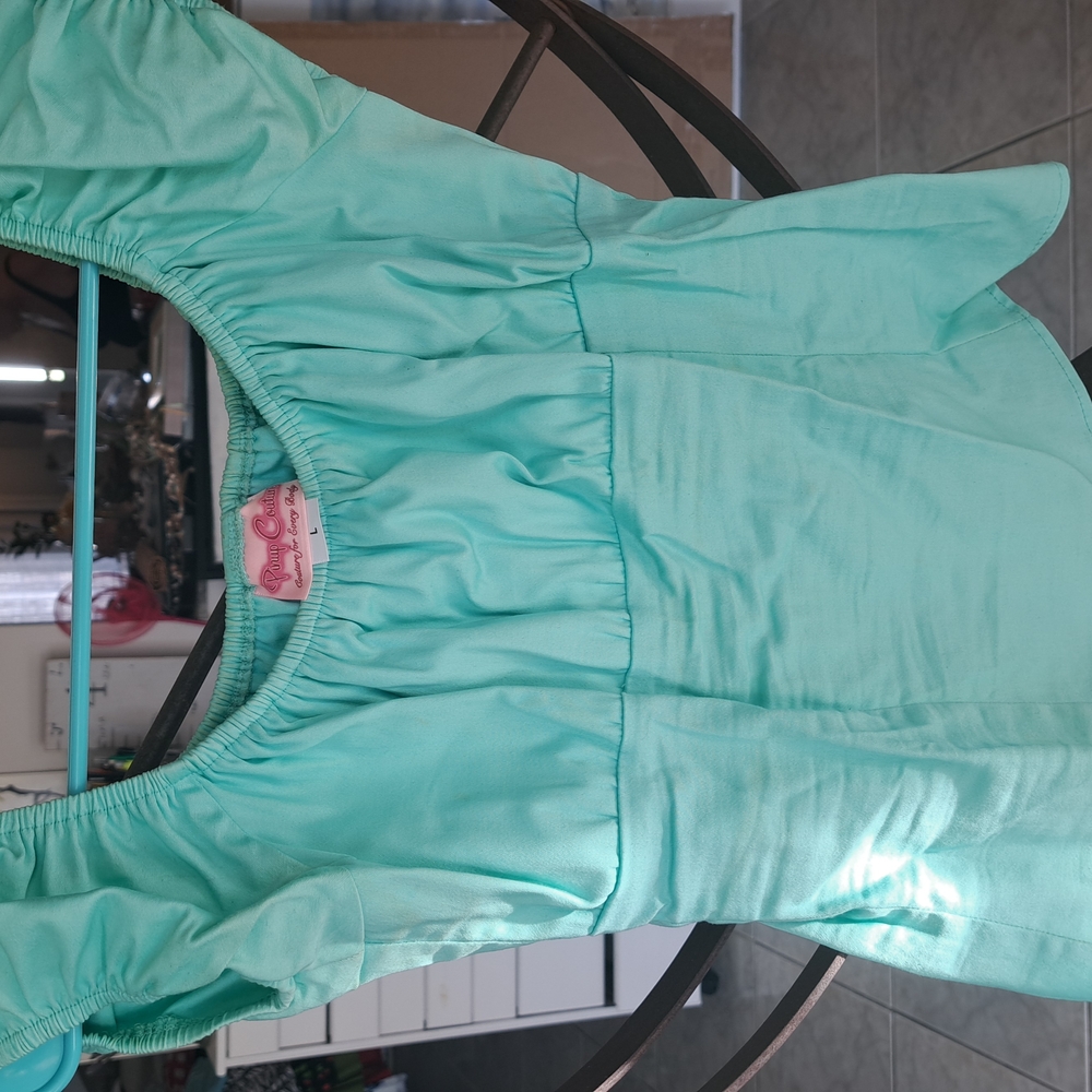 Mint pinup couture pug l